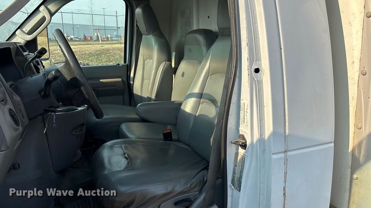 image for item EA4558 2009 Ford E-450 Box Truck