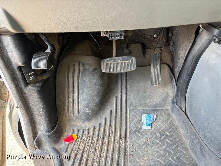 image for item EA4558 2009 Ford E-450 Box Truck