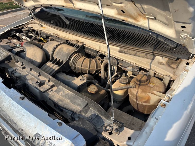 image for item EA4558 2009 Ford E-450 Box Truck