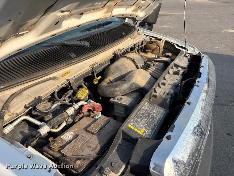 image for item EA4558 2009 Ford E-450 Box Truck