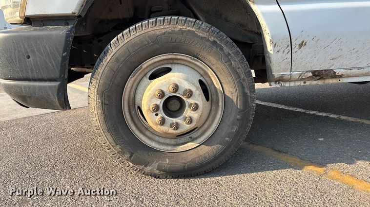 image for item EA4558 2009 Ford E-450 Box Truck