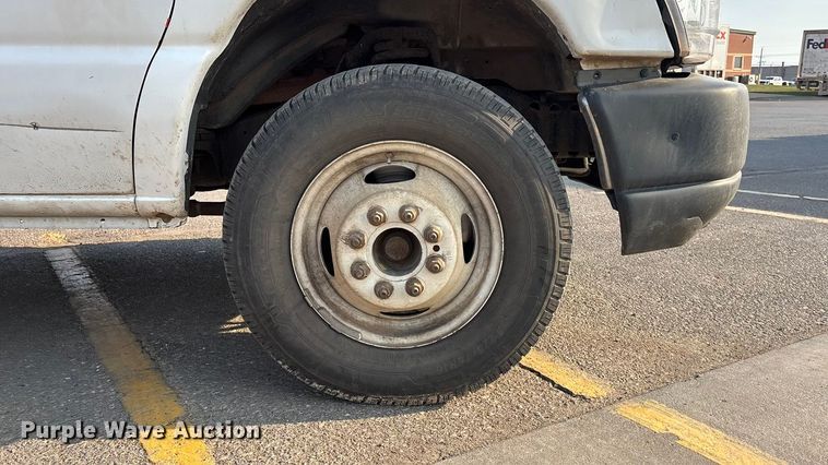 image for item EA4558 2009 Ford E-450 Box Truck