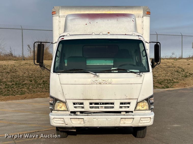 image for item EA4559 2007 Isuzu NPR box truck
