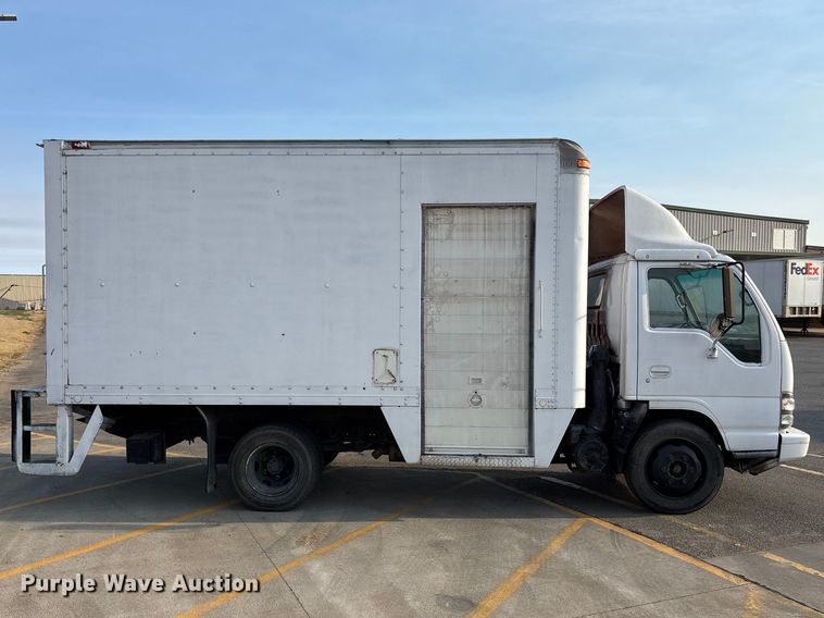 image for item EA4559 2007 Isuzu NPR box truck