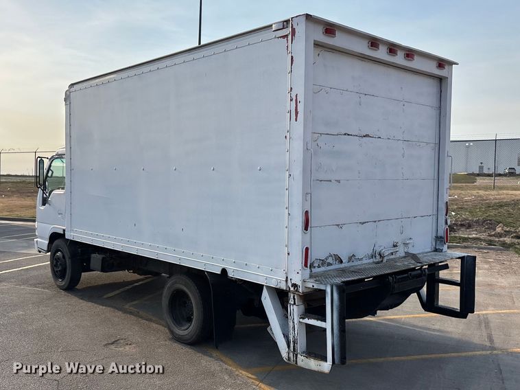 image for item EA4559 2007 Isuzu NPR box truck