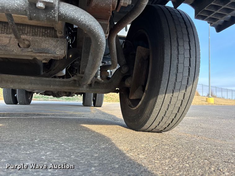 image for item EA4559 2007 Isuzu NPR box truck