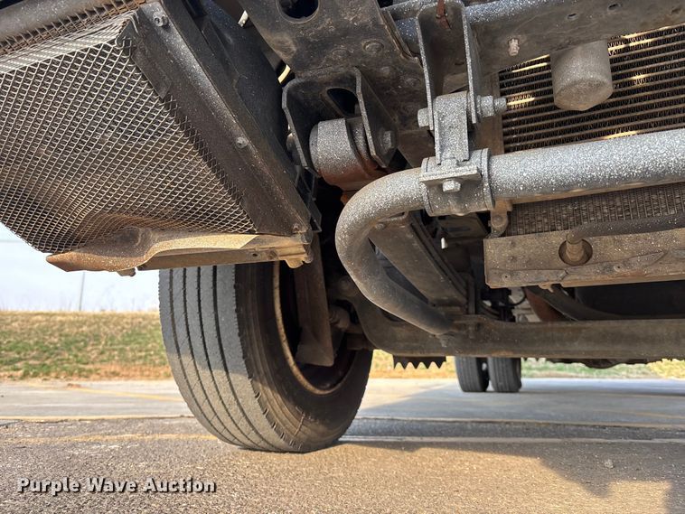 image for item EA4559 2007 Isuzu NPR box truck