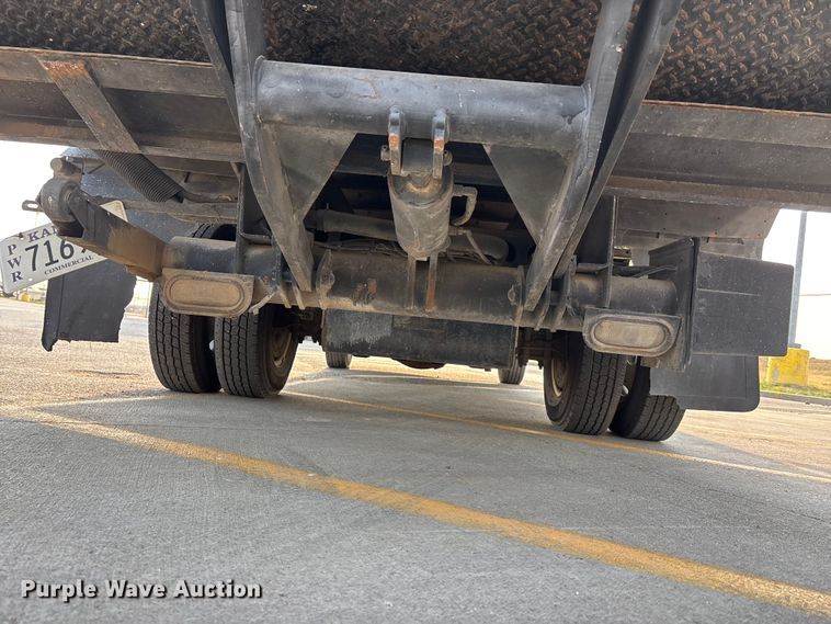 image for item EA4559 2007 Isuzu NPR box truck