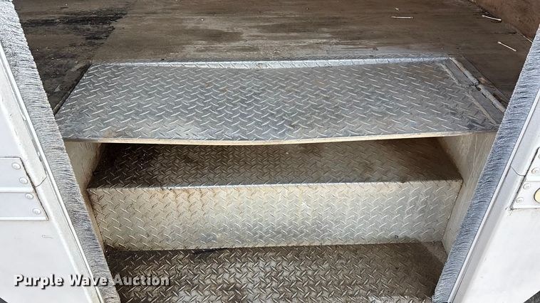 image for item EA4559 2007 Isuzu NPR box truck