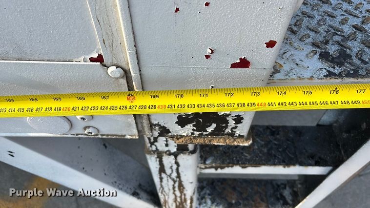 image for item EA4559 2007 Isuzu NPR box truck