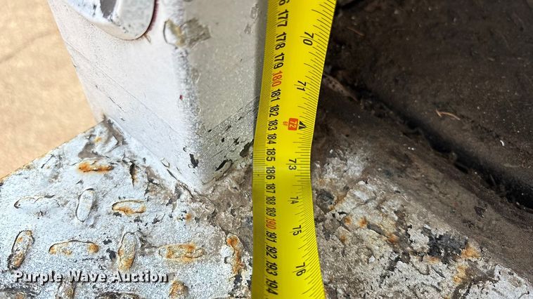 image for item EA4559 2007 Isuzu NPR box truck