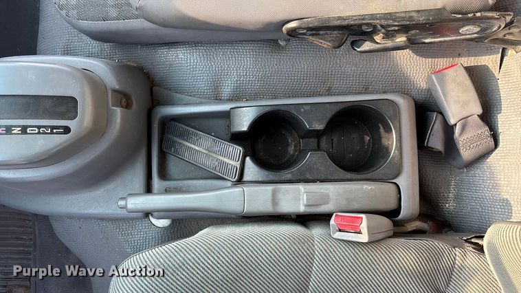 image for item EA4559 2007 Isuzu NPR box truck