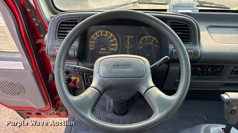 image for item EA4559 2007 Isuzu NPR box truck