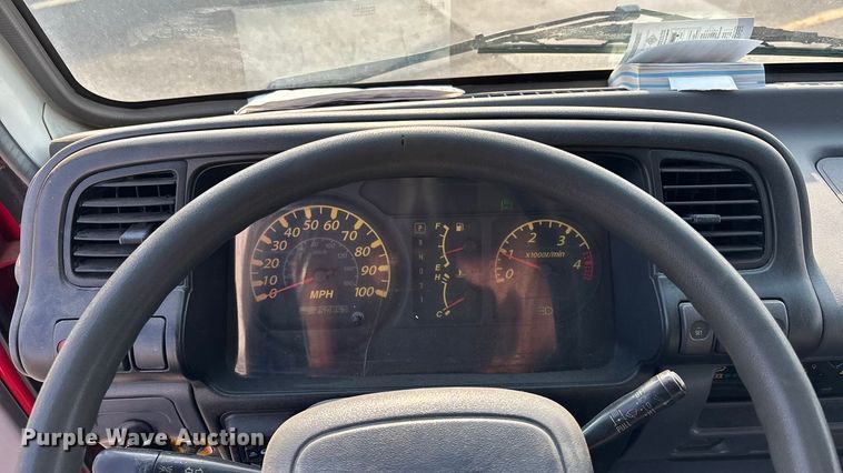 image for item EA4559 2007 Isuzu NPR box truck