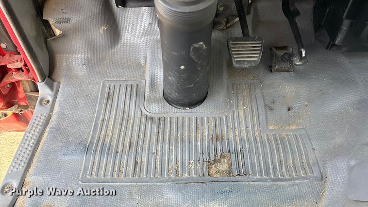 image for item EA4559 2007 Isuzu NPR box truck