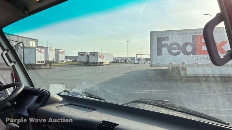 image for item EA4559 2007 Isuzu NPR box truck