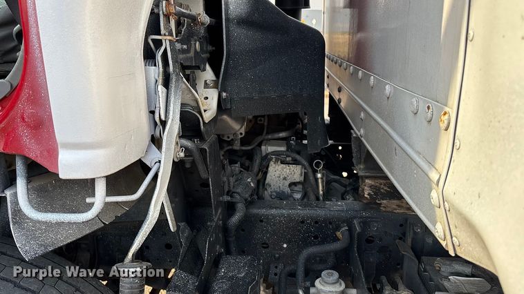 image for item EA4559 2007 Isuzu NPR box truck