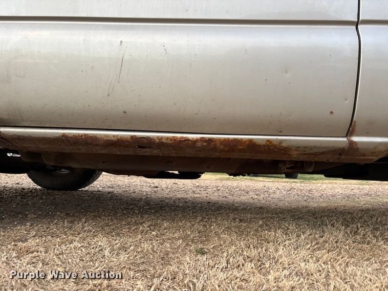 image for item EA4562 2004 Chevrolet Silverado 1500 pickup truck