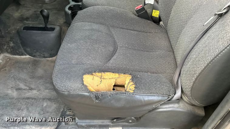 image for item EA4562 2004 Chevrolet Silverado 1500 pickup truck