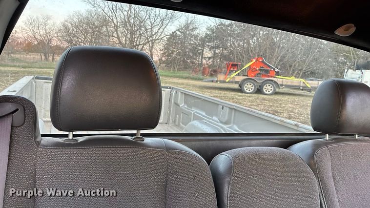 image for item EA4562 2004 Chevrolet Silverado 1500 pickup truck