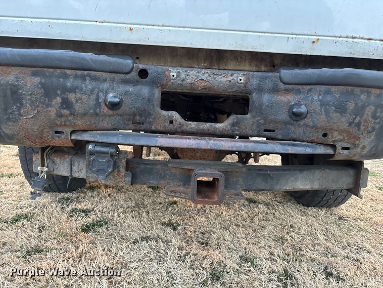 image for item EA4563 2005 Ford F250 Super Duty Crew Cab pickup truck