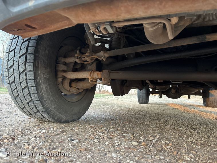 image for item EA4563 2005 Ford F250 Super Duty Crew Cab pickup truck