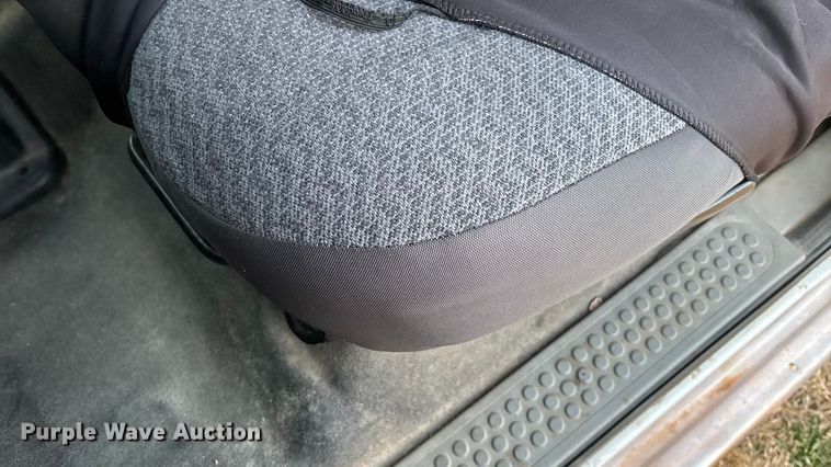 image for item EA4563 2005 Ford F250 Super Duty Crew Cab pickup truck