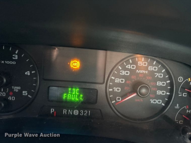 image for item EA4563 2005 Ford F250 Super Duty Crew Cab pickup truck