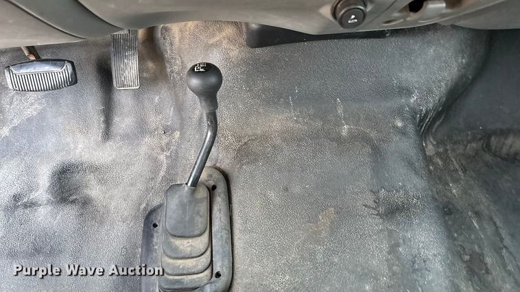 image for item EA4563 2005 Ford F250 Super Duty Crew Cab pickup truck