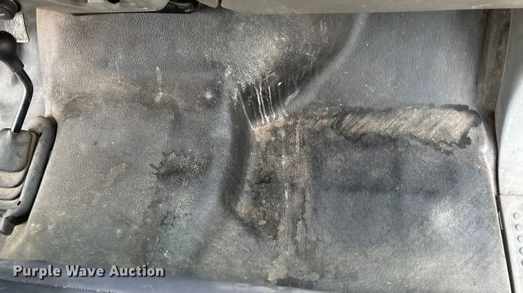 image for item EA4563 2005 Ford F250 Super Duty Crew Cab pickup truck