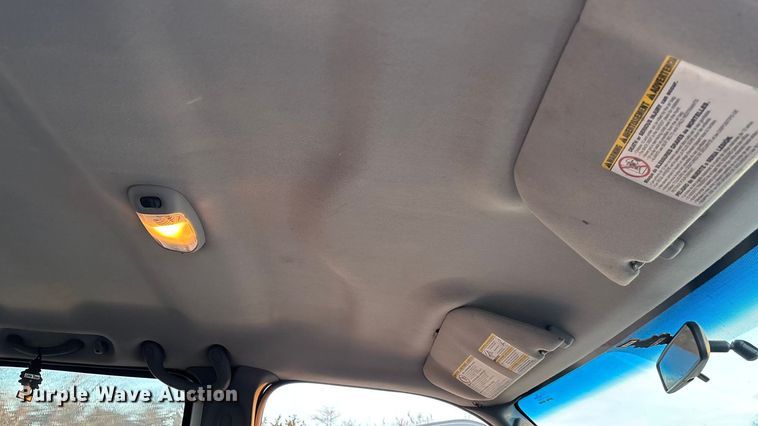 image for item EA4563 2005 Ford F250 Super Duty Crew Cab pickup truck