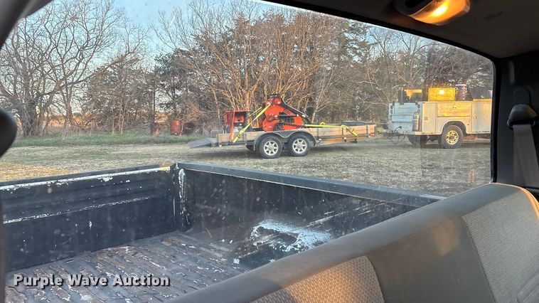 image for item EA4563 2005 Ford F250 Super Duty Crew Cab pickup truck