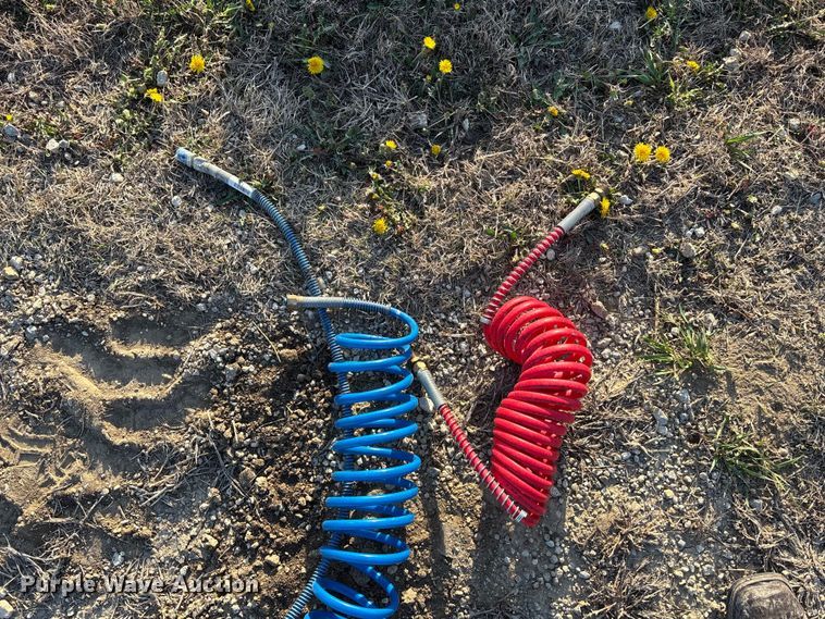 image for item EA4644 Approximately 25 air lines