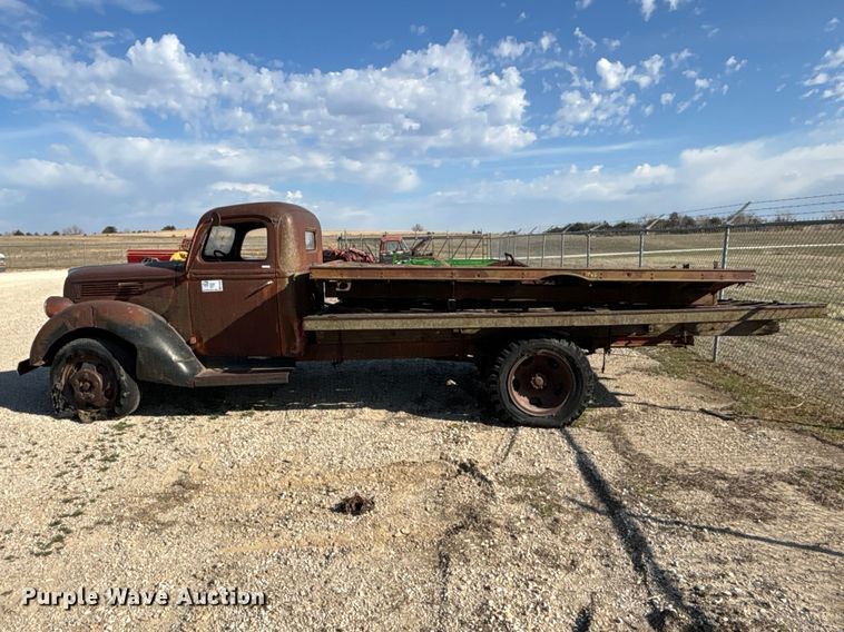 image for item EA4649 1940 Ford flatbed truck