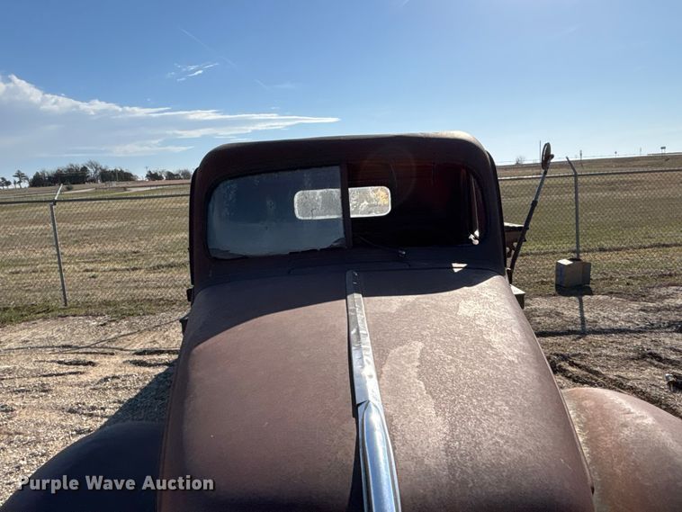 image for item EA4649 1940 Ford flatbed truck