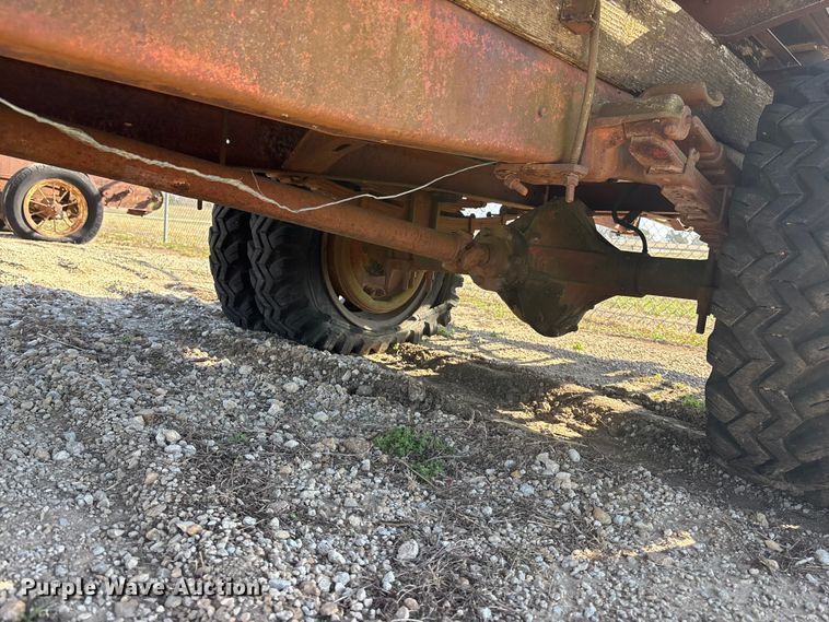 image for item EA4649 1940 Ford flatbed truck