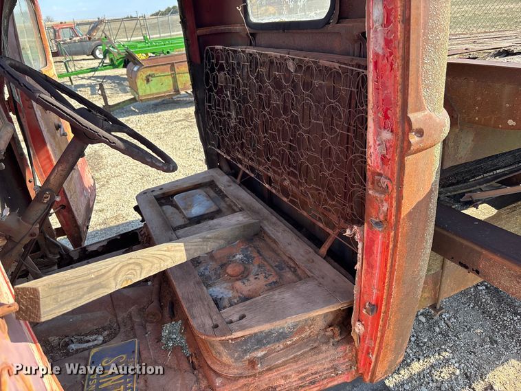 image for item EA4649 1940 Ford flatbed truck
