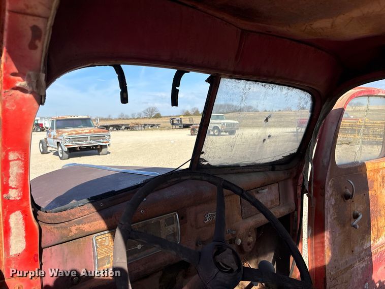 image for item EA4649 1940 Ford flatbed truck