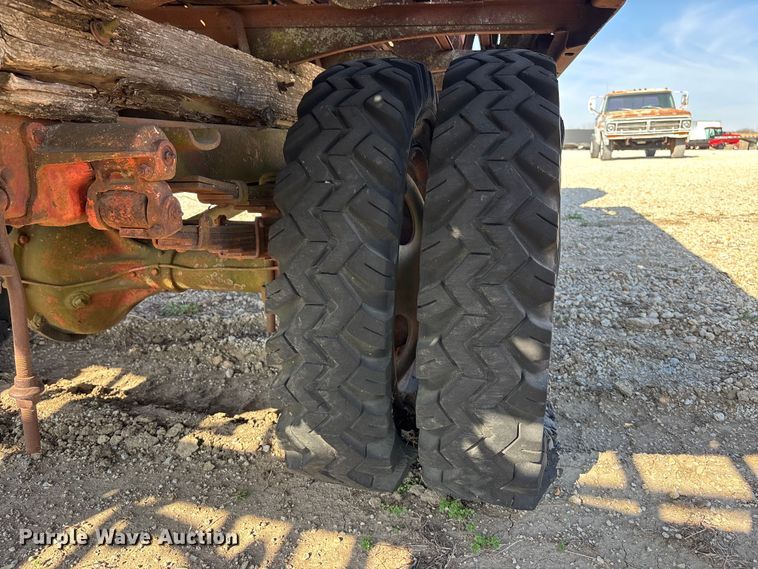 image for item EA4649 1940 Ford flatbed truck