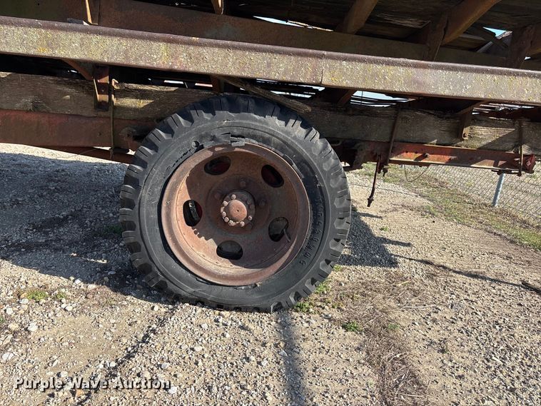 image for item EA4649 1940 Ford flatbed truck