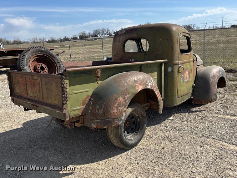 image for item EA4657 1941 International Harvester KB-1 pickup truck