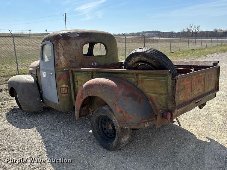 image for item EA4657 1941 International Harvester KB-1 pickup truck