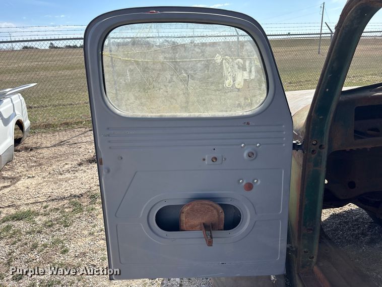 image for item EA4657 1941 International Harvester KB-1 pickup truck