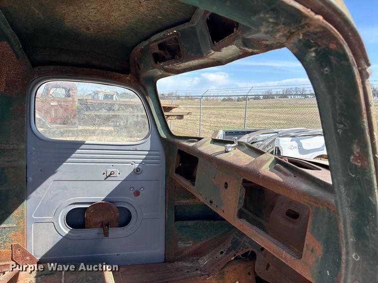 image for item EA4657 1941 International Harvester KB-1 pickup truck