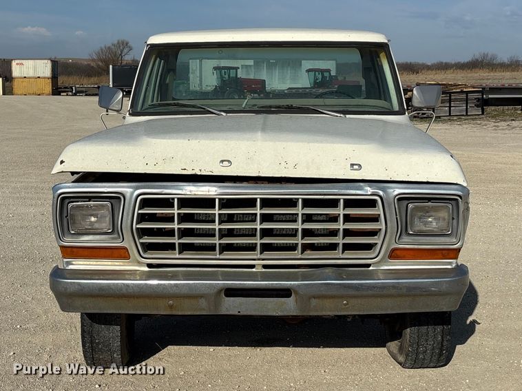 image for item EA4658 1979 Ford F150 pickup truck cab and chassis