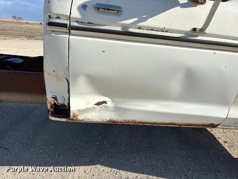 image for item EA4658 1979 Ford F150 pickup truck cab and chassis