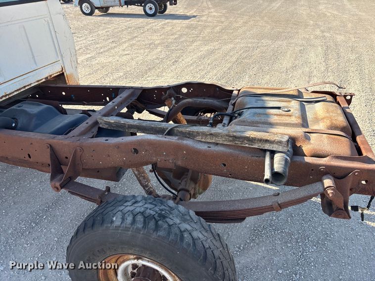 image for item EA4658 1979 Ford F150 pickup truck cab and chassis