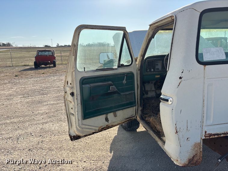 image for item EA4658 1979 Ford F150 pickup truck cab and chassis