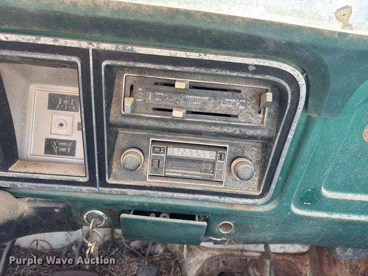 image for item EA4658 1979 Ford F150 pickup truck cab and chassis