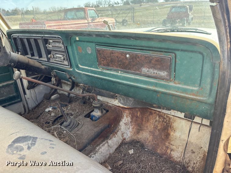 image for item EA4658 1979 Ford F150 pickup truck cab and chassis